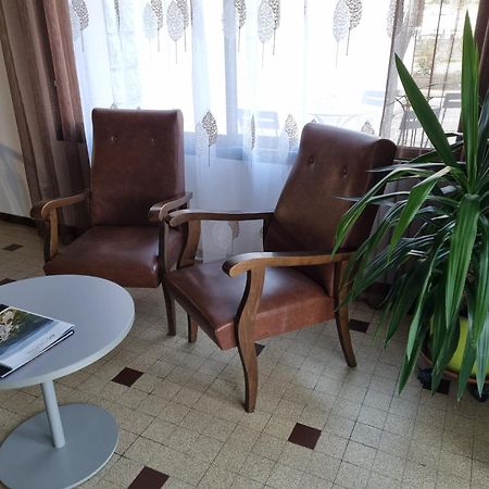 Au Pont De La Gineze Bed & Breakfast Barjac  Ngoại thất bức ảnh